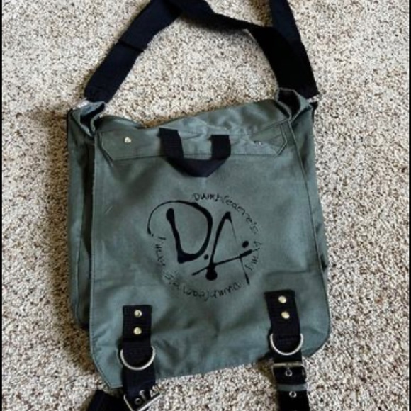 Backpack - Picture 3 of 5